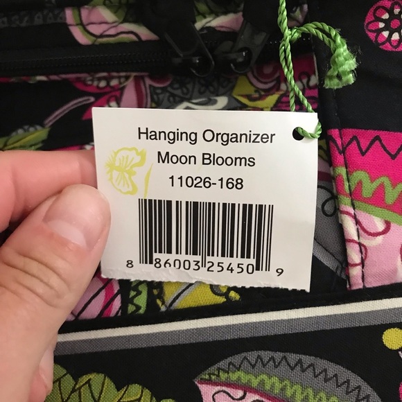 NWT Vera Bradley hanging organizer - Picture 2 of 5